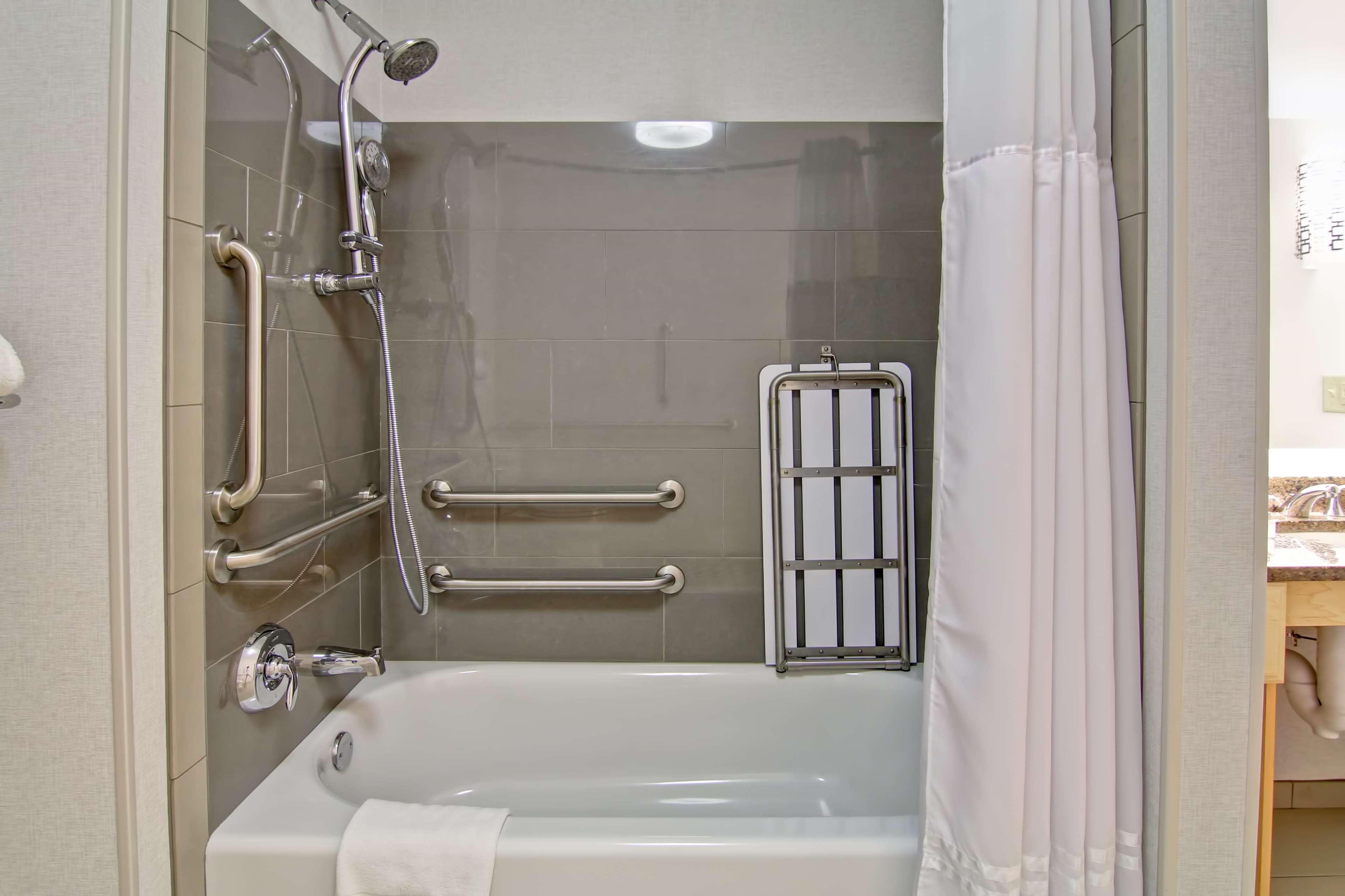 Homewood Suites By Hilton Stratford Extérieur photo