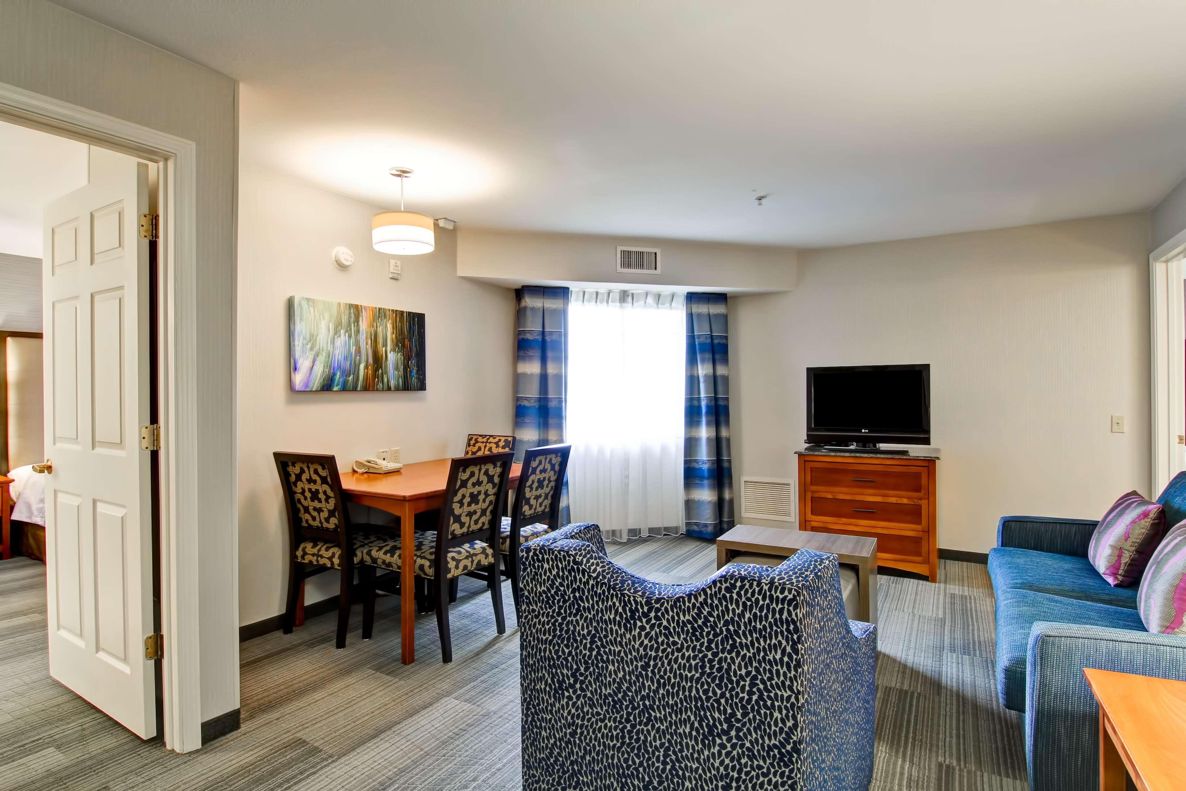 Homewood Suites By Hilton Stratford Extérieur photo