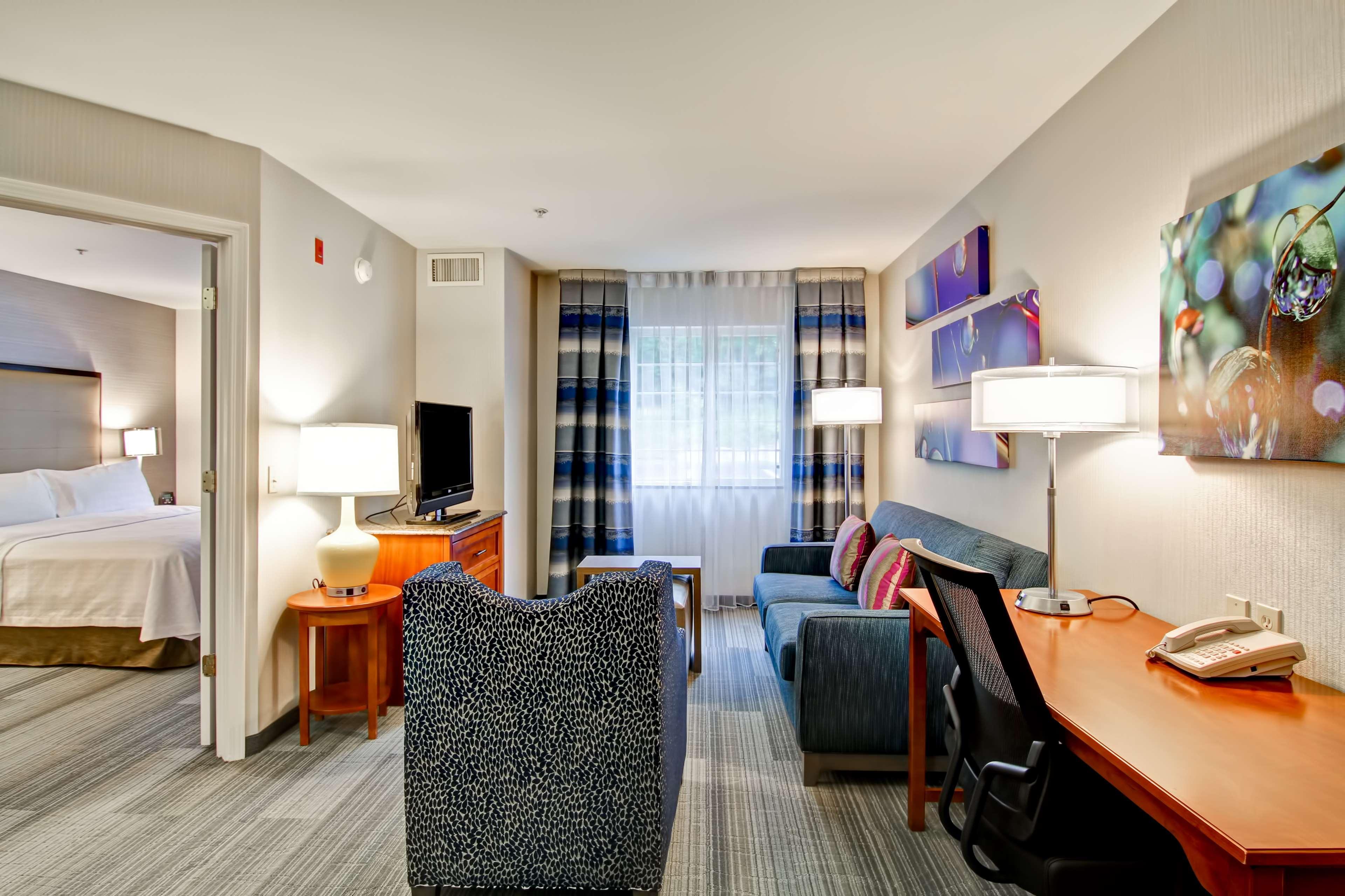 Homewood Suites By Hilton Stratford Extérieur photo