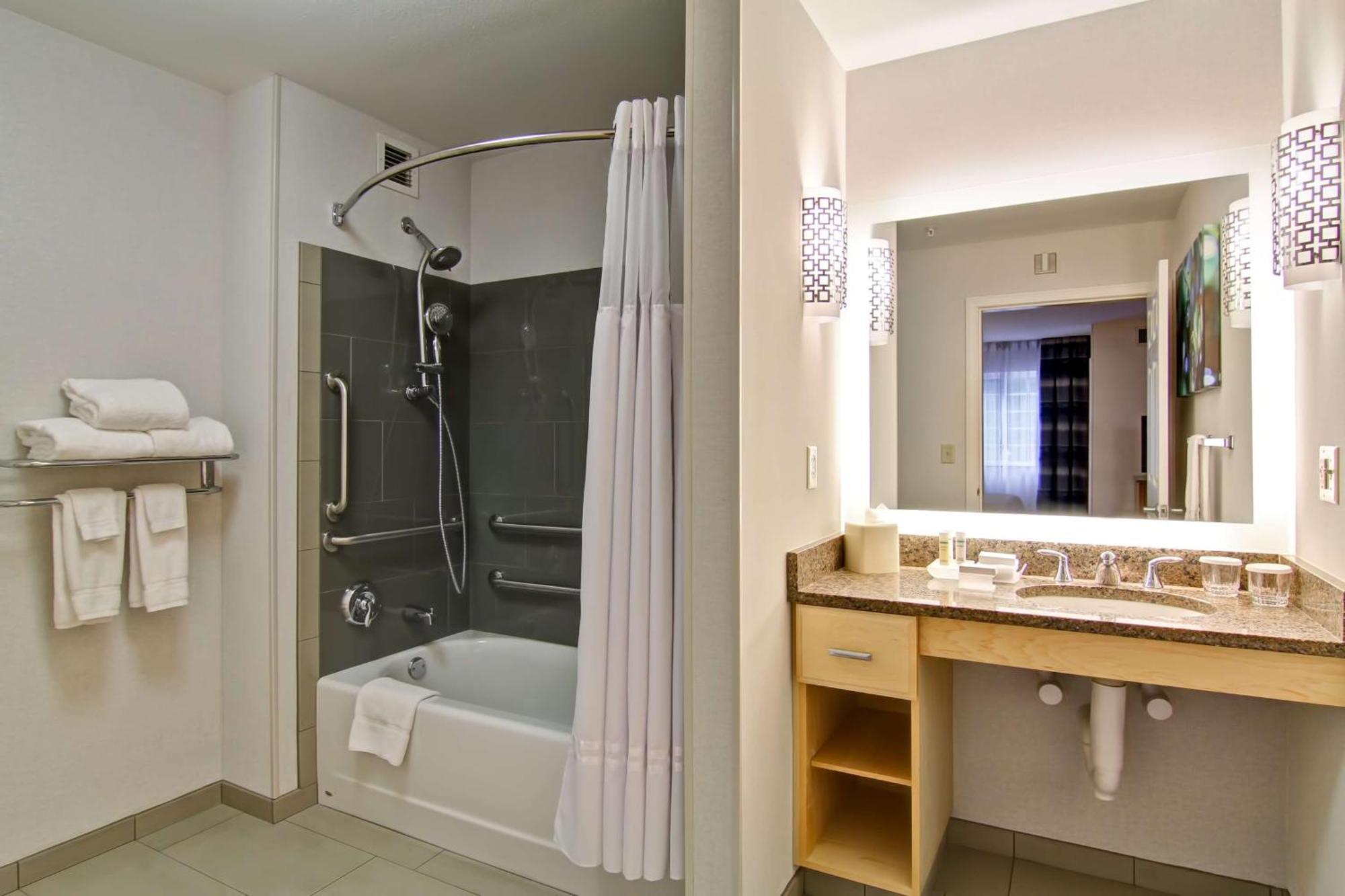 Homewood Suites By Hilton Stratford Extérieur photo