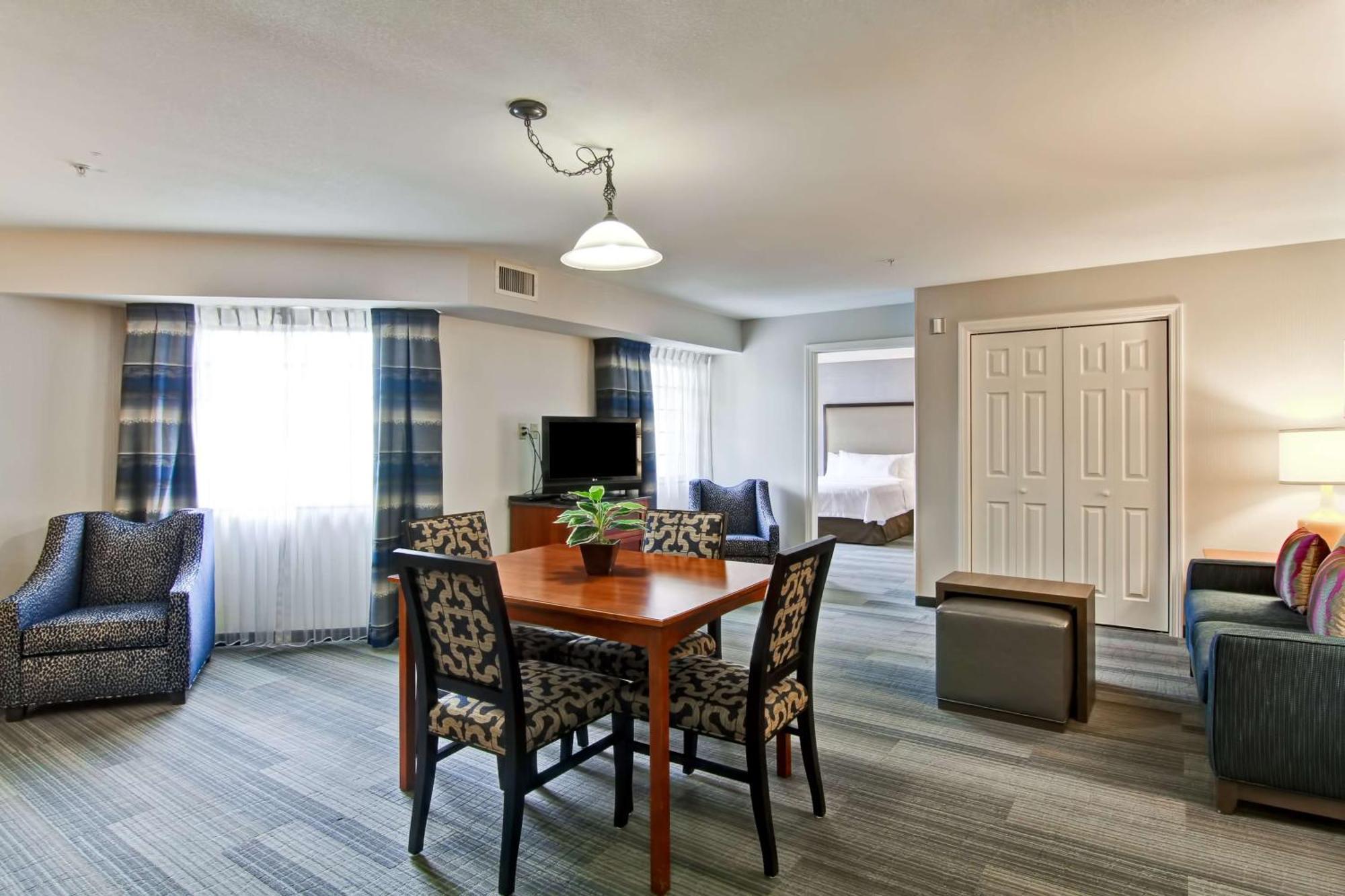 Homewood Suites By Hilton Stratford Extérieur photo