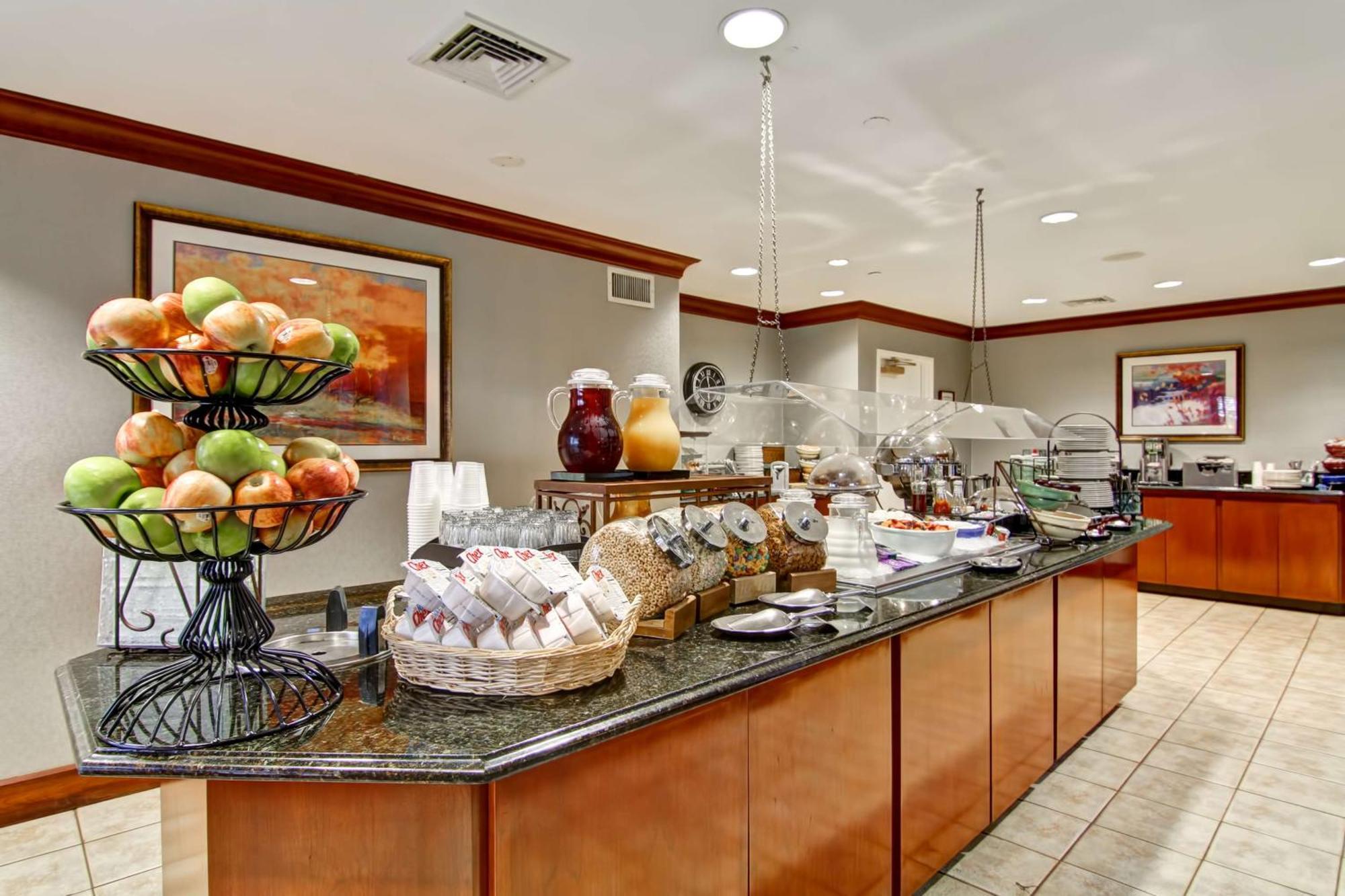 Homewood Suites By Hilton Stratford Extérieur photo