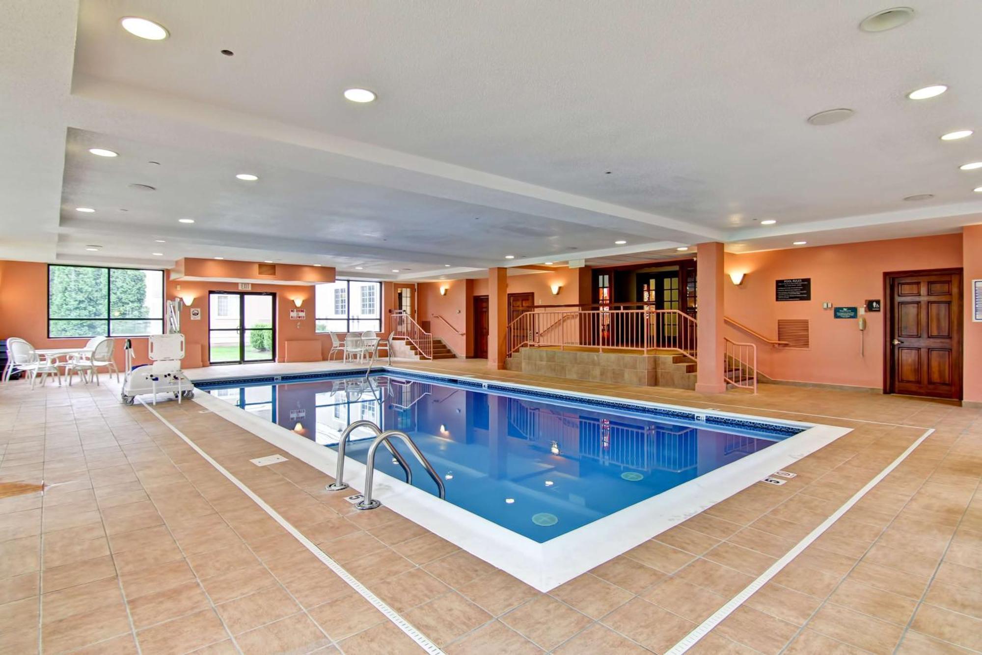 Homewood Suites By Hilton Stratford Extérieur photo